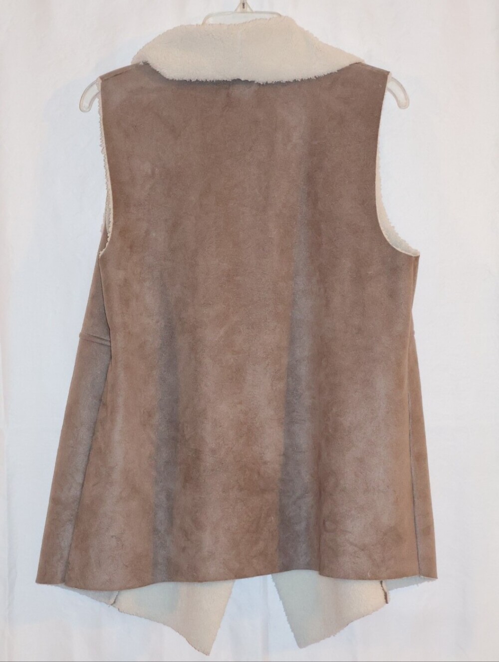 Susina Faux Suede Shearling-Lined Open Front Vest. - Picture 4 of 6